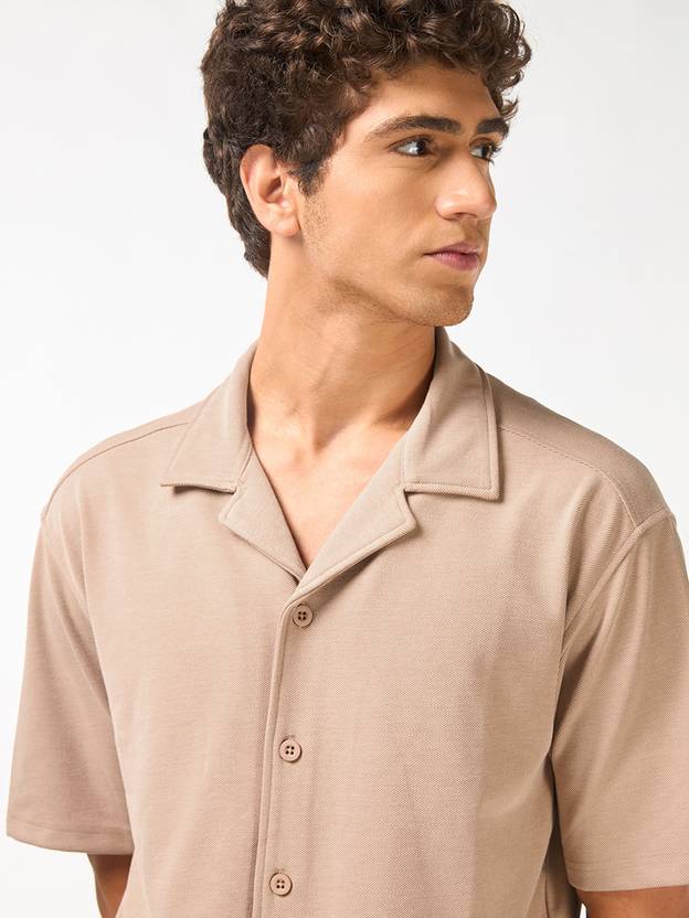 Men Oversized Fit Solid Spread Collar Casual Shirt - Image 2