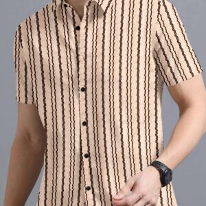Men Regular Fit Striped Spread Collar Casual Shirt